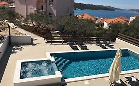 Apartmani Vujic- Villa Dolac